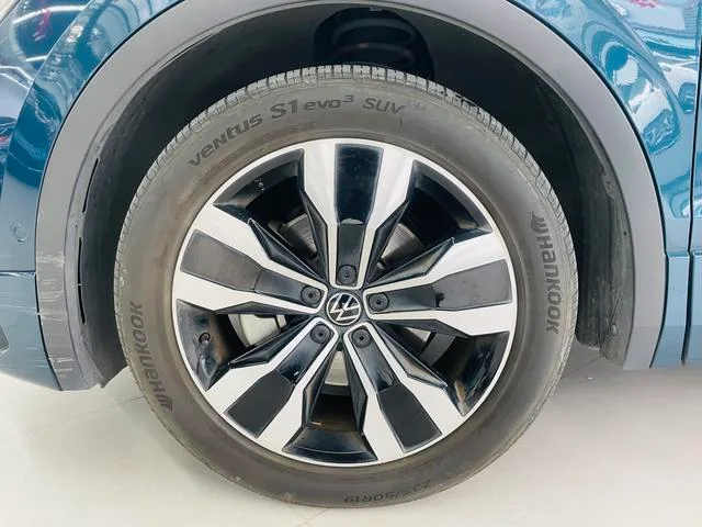 Volkswagen Tiguan L 2022 330TSI Transmission automatique à deux roues motrices R-Line Version flagship extérieur photo 3