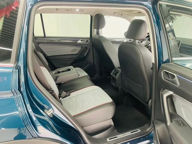 Volkswagen Tiguan L 2022 330TSI Transmission automatique à deux roues motrices R-Line Version flagship intérieur photo 12