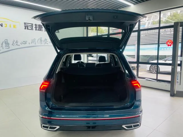 Volkswagen Tiguan L 2022 330TSI Transmission automatique à deux roues motrices R-Line Version flagship intérieur photo 14