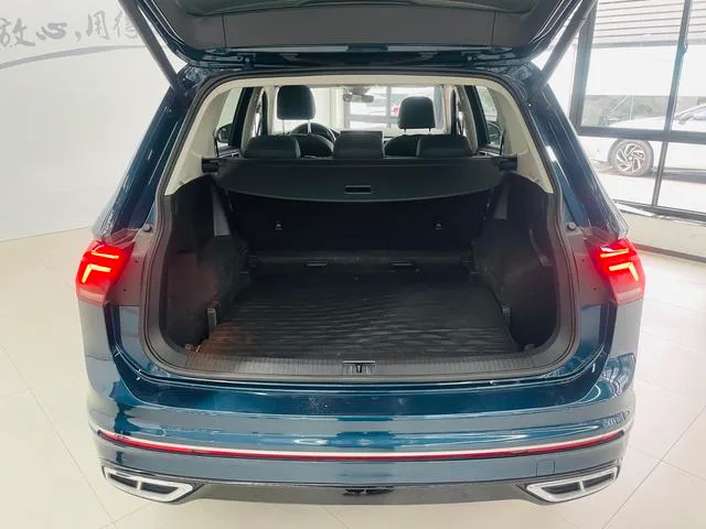 Volkswagen Tiguan L 2022 330TSI Transmission automatique à deux roues motrices R-Line Version flagship intérieur photo 15