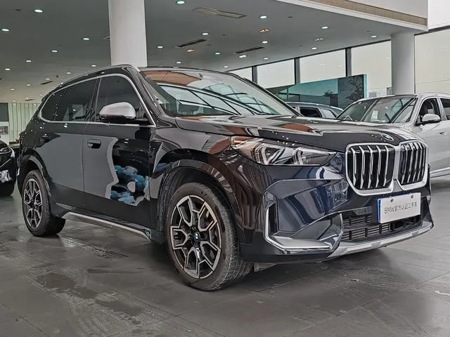 BMW X1 2023 sDrive25Li X Traje de diseño exterior foto 3 BMW X1 2023 sDrive25Li X Traje de diseño exterior foto 3