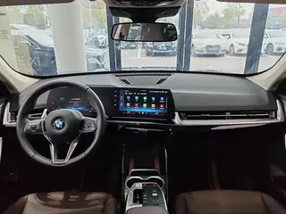 BMW X1 2023 sDrive25Li X Traje de diseño exterior foto 7 BMW X1 2023 sDrive25Li X Traje de diseño exterior foto 7