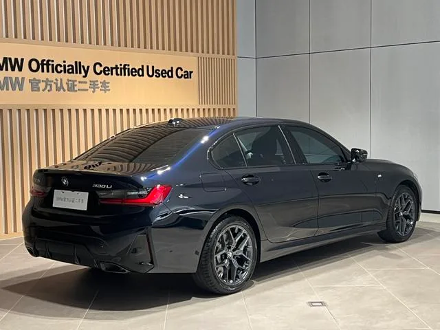BMW 3 Series 2025 330Li M Set de nuit de sport extérieur photo 4