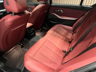 BMW 3 Series 2025 330Li M Set de nuit de sport intérieur photo 11