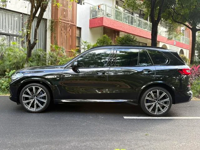 BMW X5 2022 xDrive40i Premium Class M Sports suit exterior photo 3 BMW X5 2022 xDrive40i Premium Class M Sports suit exterior photo 3