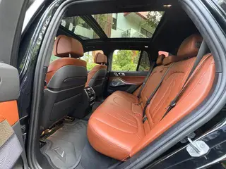 BMW X5 2022 xDrive40i Premium Class M Sports suit interior photo 20 BMW X5 2022 xDrive40i Premium Class M Sports suit interior photo 20
