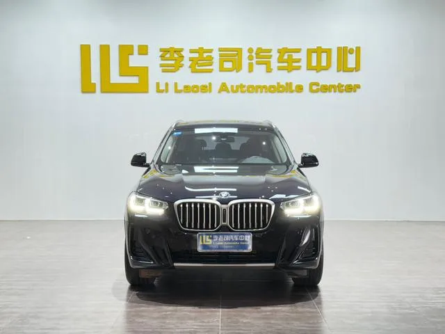 BMW X3 2022 xDrive25i M Conjunto deportivo exterior foto 2