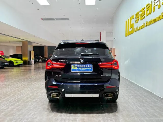 BMW X3 2022 xDrive25i M Conjunto deportivo exterior foto 6