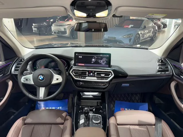 BMW X3 2022 xDrive25i M Conjunto deportivo exterior foto 7