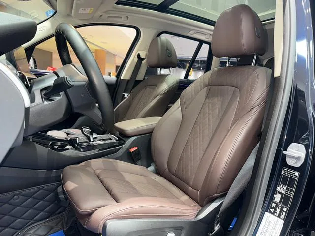 BMW X3 2022 xDrive25i M Conjunto deportivo interior foto 19