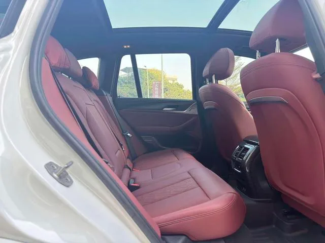 BMW X3 2022 Restyling xDrive30i Premium Class M Obsidian Night Suit interior photo 19 BMW X3 2022 Restyling xDrive30i Premium Class M Obsidian Night Suit interior photo 19