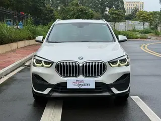 BMW X1 2020 sDrive20Li Style tendance extérieur photo 2 BMW X1 2020 sDrive20Li Style tendance extérieur photo 2