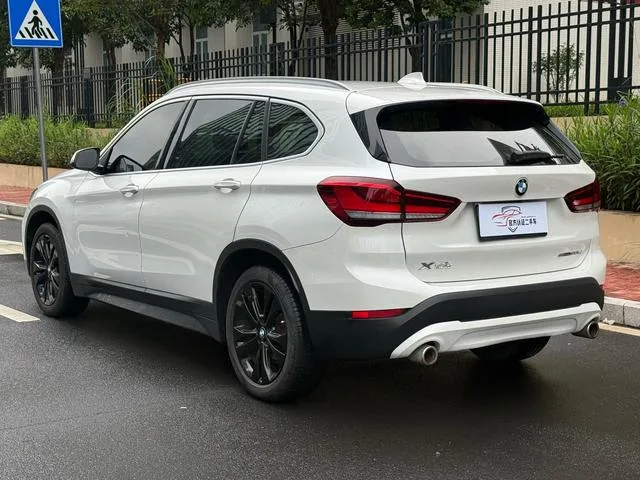 BMW X1 2020 sDrive20Li Style tendance extérieur photo 4 BMW X1 2020 sDrive20Li Style tendance extérieur photo 4