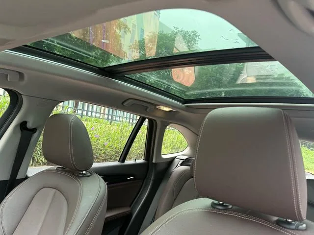 BMW X1 2020 sDrive20Li Style tendance intérieur photo 9 BMW X1 2020 sDrive20Li Style tendance intérieur photo 9