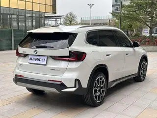 BMW X1 2023 sDrive25Li X Traje de diseño exterior foto 6 BMW X1 2023 sDrive25Li X Traje de diseño exterior foto 6