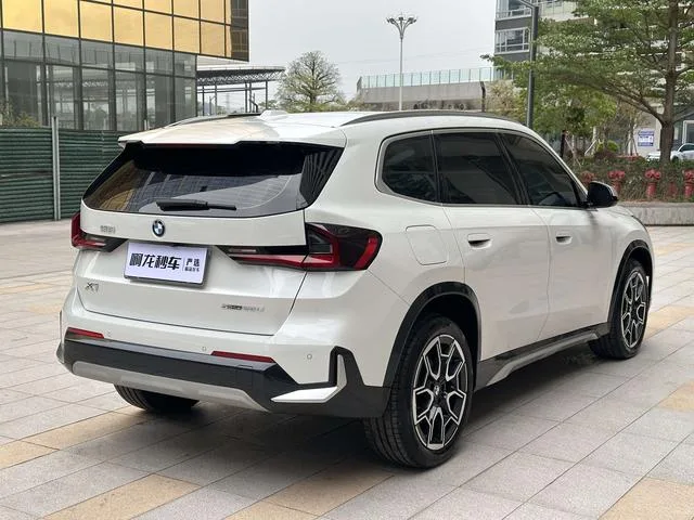 BMW X1 2023 sDrive25Li X Traje de diseño exterior foto 6 BMW X1 2023 sDrive25Li X Traje de diseño exterior foto 6