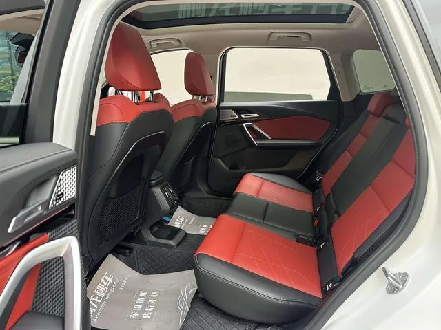 BMW X1 2023 sDrive25Li X Traje de diseño interior foto 11 BMW X1 2023 sDrive25Li X Traje de diseño interior foto 11