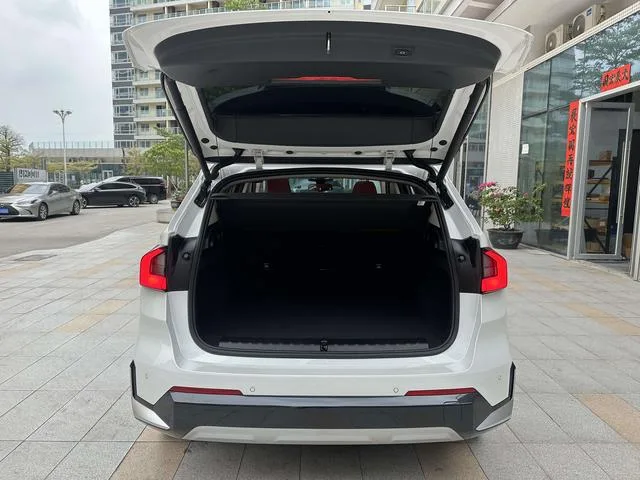 BMW X1 2023 sDrive25Li X Traje de diseño interior foto 12 BMW X1 2023 sDrive25Li X Traje de diseño interior foto 12