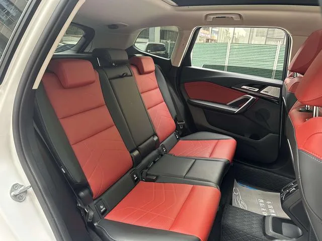 BMW X1 2023 sDrive25Li X Traje de diseño interior foto 16 BMW X1 2023 sDrive25Li X Traje de diseño interior foto 16