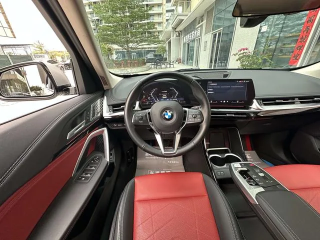 BMW X1 2023 sDrive25Li X Traje de diseño interior foto 18 BMW X1 2023 sDrive25Li X Traje de diseño interior foto 18