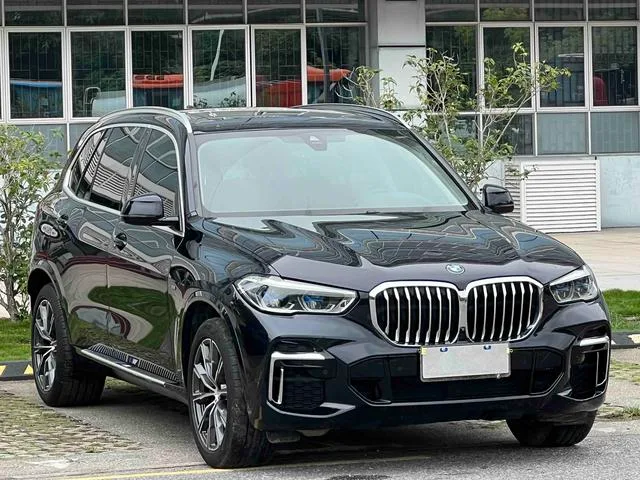BMW X5 2022 Reforma xDrive 30Li Tipo de lujo M Conjunto deportivo exterior foto 2 BMW X5 2022 Reforma xDrive 30Li Tipo de lujo M Conjunto deportivo exterior foto 2