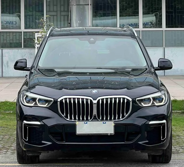 BMW X5 2022 Reforma xDrive 30Li Tipo de lujo M Conjunto deportivo exterior foto 3 BMW X5 2022 Reforma xDrive 30Li Tipo de lujo M Conjunto deportivo exterior foto 3