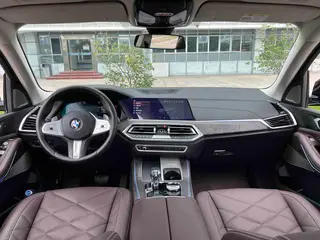BMW X5 2022 Reforma xDrive 30Li Tipo de lujo M Conjunto deportivo exterior foto 4 BMW X5 2022 Reforma xDrive 30Li Tipo de lujo M Conjunto deportivo exterior foto 4