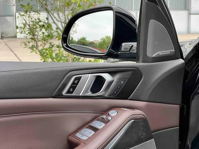 BMW X5 2022 Reforma xDrive 30Li Tipo de lujo M Conjunto deportivo exterior foto 10 BMW X5 2022 Reforma xDrive 30Li Tipo de lujo M Conjunto deportivo exterior foto 10