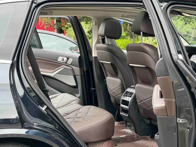 BMW X5 2022 Reforma xDrive 30Li Tipo de lujo M Conjunto deportivo interior foto 12 BMW X5 2022 Reforma xDrive 30Li Tipo de lujo M Conjunto deportivo interior foto 12