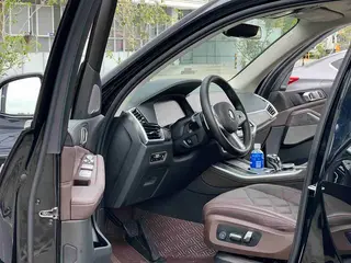 BMW X5 2022 Reforma xDrive 30Li Tipo de lujo M Conjunto deportivo interior foto 13 BMW X5 2022 Reforma xDrive 30Li Tipo de lujo M Conjunto deportivo interior foto 13