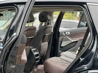 BMW X5 2022 Reforma xDrive 30Li Tipo de lujo M Conjunto deportivo interior foto 15 BMW X5 2022 Reforma xDrive 30Li Tipo de lujo M Conjunto deportivo interior foto 15