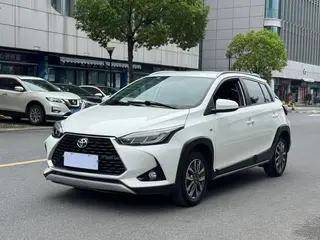 Toyota Yaris L 2022 Причудливый X 1.5L CVT Делюкс PLUS Версия