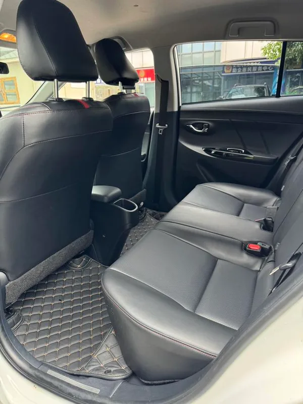 Toyota Yaris L 2022 Charmant X 1.5L CVT Luxe PLUS Version extérieur photo 9