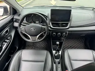 Toyota Yaris L 2022 Charmant X 1.5L CVT Luxe PLUS Version intérieur photo 12