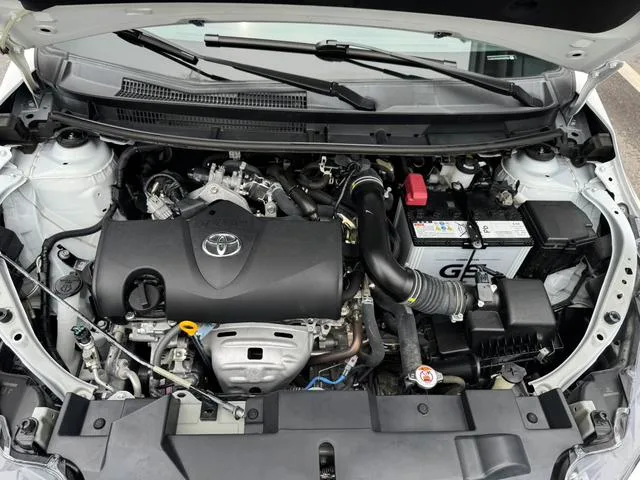 Toyota Yaris L 2022 Charmant X 1.5L CVT Luxe PLUS Version intérieur photo 16
