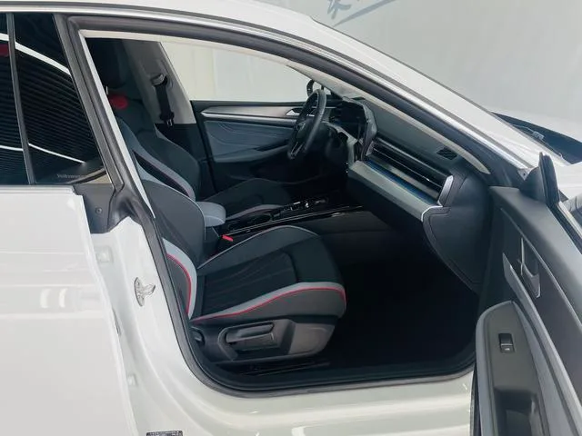 Volkswagen Lamando 2024 Lamando L 280TSI DSG Versión picante interior foto 13 Volkswagen Lamando 2024 Lamando L 280TSI DSG Versión picante interior foto 13
