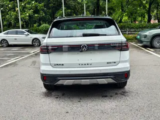 Volkswagen Tharu 2024 300TSI Two-Drive Crescent Edition interior photo 11
