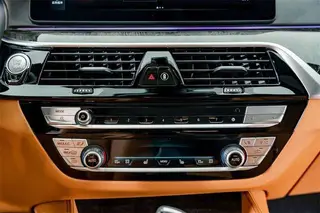 BMW 6 Series GT 2022 630i M Sports suit interior photo 14
