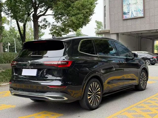 Volkswagen Viloran 2023 380TSI Versión de lujo exterior foto 4 Volkswagen Viloran 2023 380TSI Versión de lujo exterior foto 4