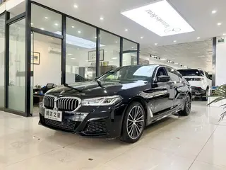 BMW 5 Series 2022 530Li Лидирующий M Спортивный костюм