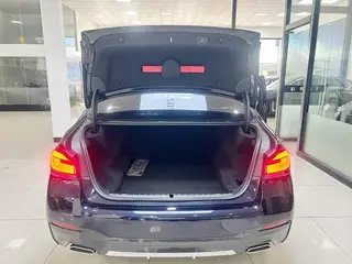 BMW 5 Series 2022 530Li Лидирующий M Спортивный костюм интерьер фото 12