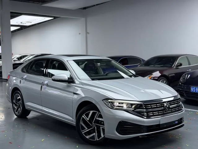 Volkswagen Sagitar 2024 300TSI DSG Version transcendée extérieur photo 3