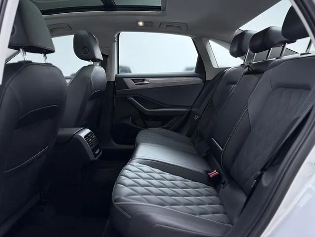 Volkswagen Sagitar 2024 300TSI DSG Version transcendée extérieur photo 6