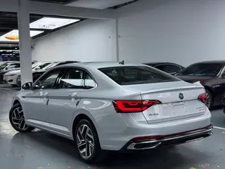 Volkswagen Sagitar 2024 300TSI DSG Version transcendée intérieur photo 9