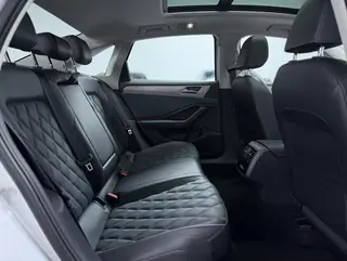 Volkswagen Sagitar 2024 300TSI DSG Version transcendée intérieur photo 10