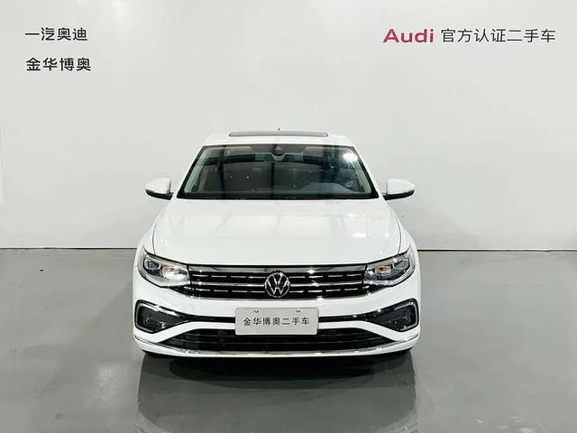 Volkswagen Bora 2023 300TSI DSG Edición Zunxing exterior foto 2