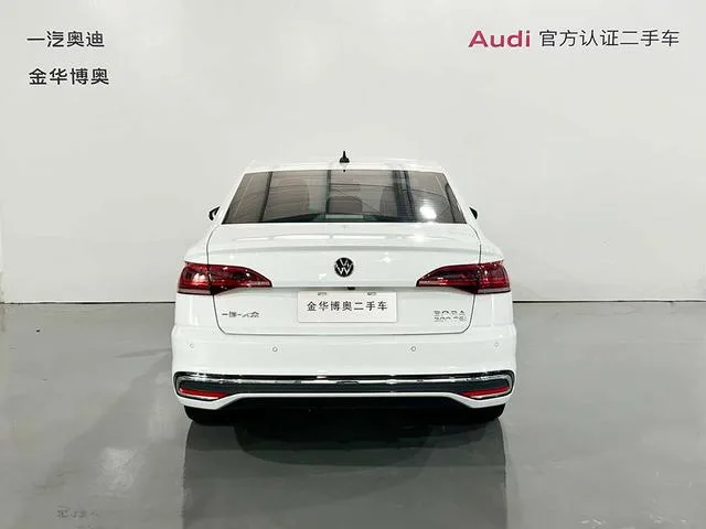 Volkswagen Bora 2023 300TSI DSG Edición Zunxing exterior foto 5