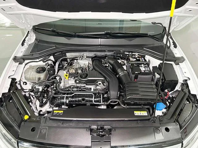 Volkswagen Bora 2023 300TSI DSG Edición Zunxing interior foto 8