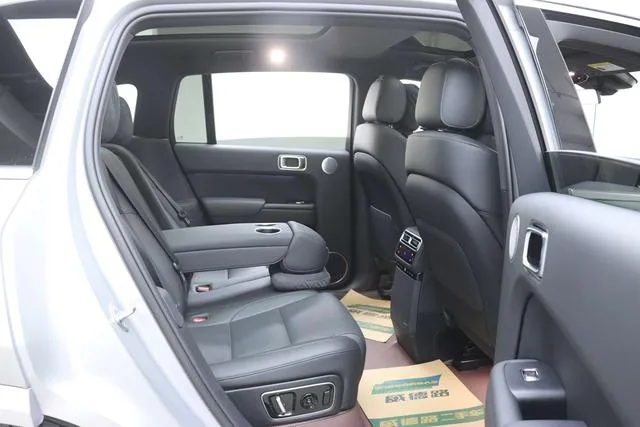 Li Auto L7 2024 Pro Edición interior foto 14 Li Auto L7 2024 Pro Edición interior foto 14