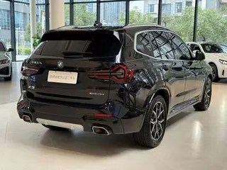 BMW X3 2022 Модификация xDrive25i M Спортивный костюм экстерьер фото 4 BMW X3 2022 Модификация xDrive25i M Спортивный костюм экстерьер фото 4